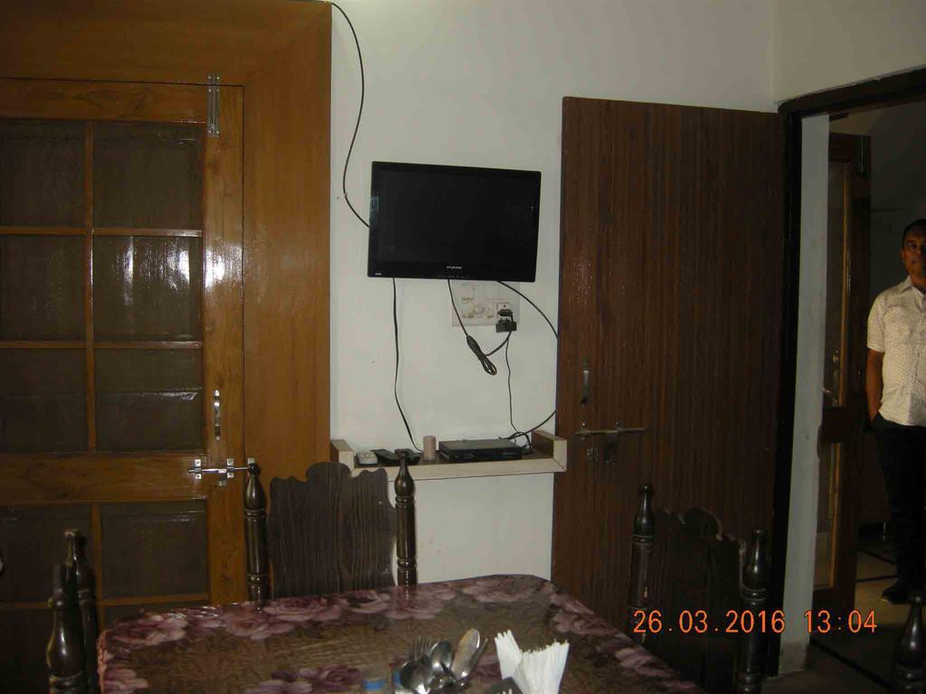 Sadhna Guest House Bhopal Ngoại thất bức ảnh