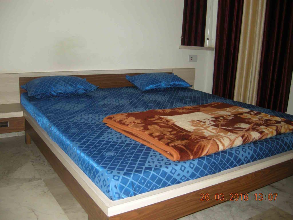 Sadhna Guest House Bhopal Ngoại thất bức ảnh