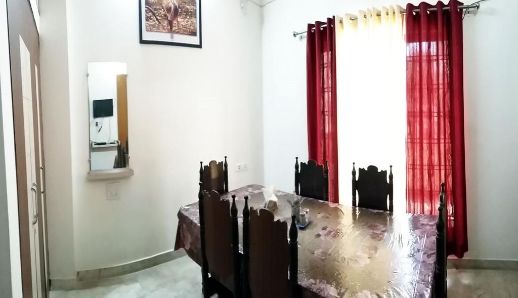 Sadhna Guest House Bhopal Ngoại thất bức ảnh